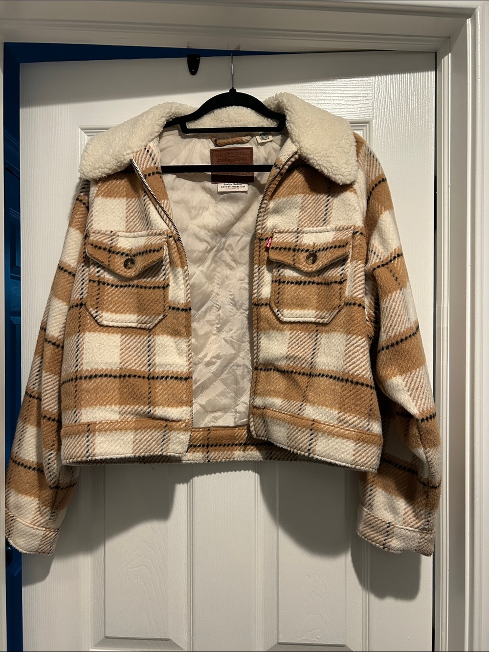 Levi's Plaid Sherpa-Collar Cropped Jacket in Tan and Cream